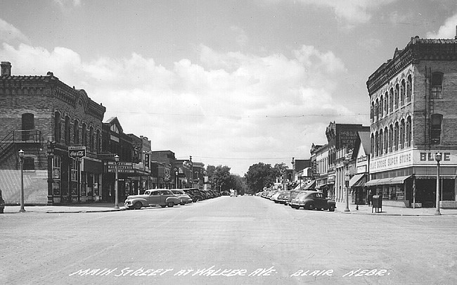A picture from the 1950s, looking west. 